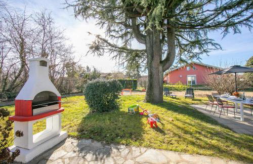 Cedar House Villa Few Minutes From Lake - Happy Rentals - Foto 2