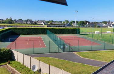 TY ANN maison avec jardin clos de mur, à proximité des commerces et à 3km des plages - Foto 24