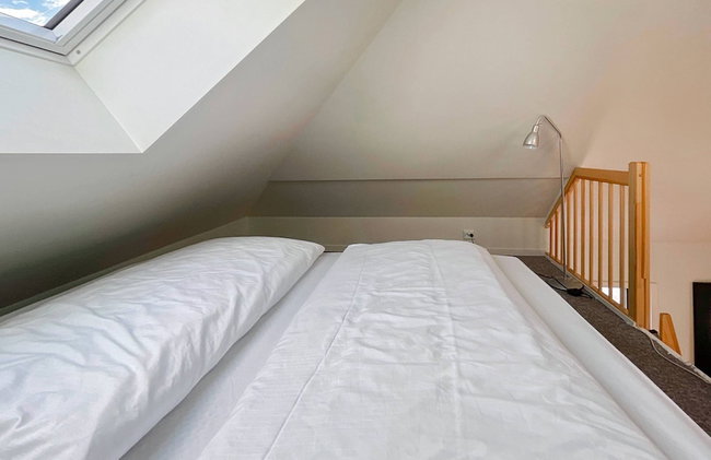 Vibrant Apartment on Bustling Street, Above a Restaurant - Perfect for Tourists, - Foto 12
