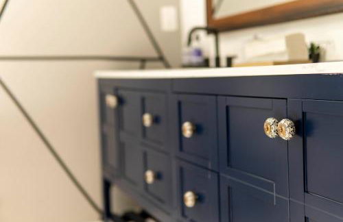 A Cabin in the City with a 5 Star Lush Backyard - Foto 57