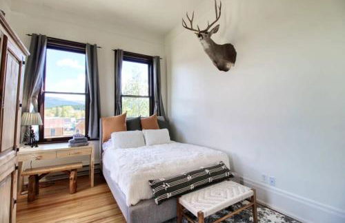 Historic Mountain Loft with GREAT Views - Foto 18