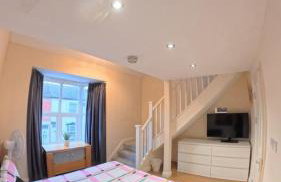 Labbyf Spacious 3-4 Bed House - Northampton Train Station, University and City Centre - Foto 18