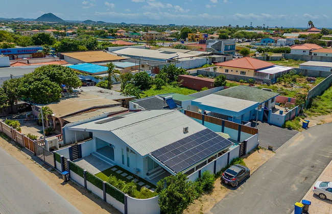 NEW Modern 3BR 3BA Private Pool Centrallylocated - Foto 31