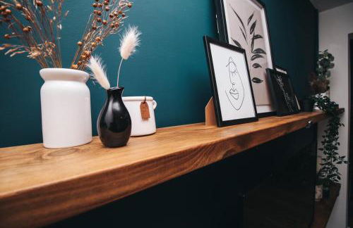 Commercial House, By Solace Stays - Foto 22