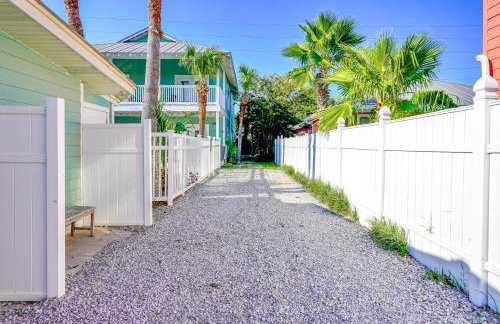 Two Homes, Private Pool, Game Room & Steps to the Beach - Foto 54