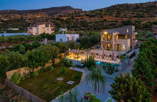 Chris and Stratos villa with private ecologic pool and kid's playground! - Foto 77