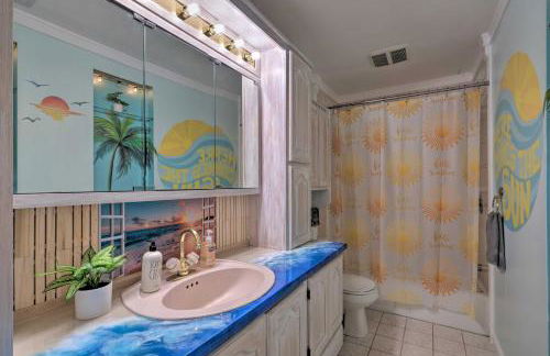 Coastal Edgewater Home with Private Hot Tub! - Foto 32