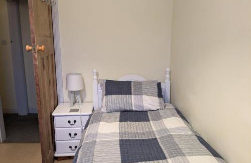 Apartment with Outside Patio and Car Space - Foto 17