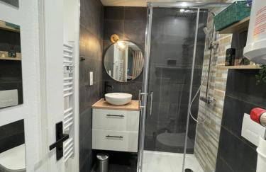 Le Studio Terrasse - Le calme en plein cœur du centre-ville - Photo 6