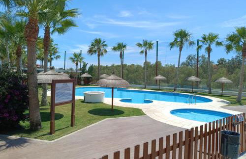 Apartamento familiar premium en Playa Granada - 3 dormitorios, piscina y golf - Foto 1