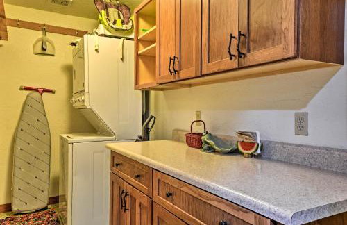 Gold Beach Apartment with Activities - 2 Mi to Ocean - Foto 16