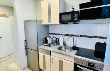 Neuwertiges Apartment mit schnellem WLAN, Glasfaser, Kostenlose Privatparkplatz auch für Transporter geeignet R2 - Foto 1