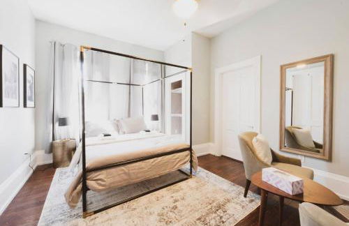 Entire Duplex 2 APTS & 6 BDRS near Forsyth Park! - Foto 26