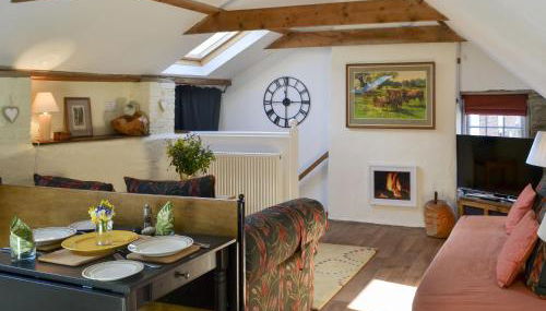 Apple Loft - Photo 2