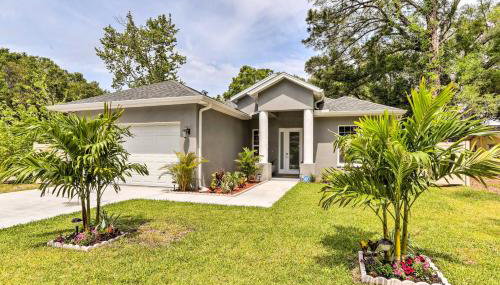 St Pete Escape w/ Patio & Yard: 6 Mi to Beach - Foto 1