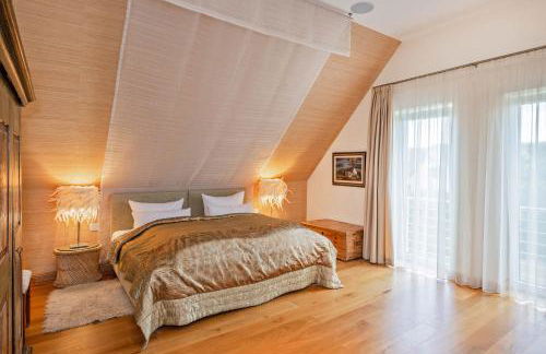 Wellness-Oase mit Wasserblick, Pool, Sauna & Fitnessbereich - Foto 7