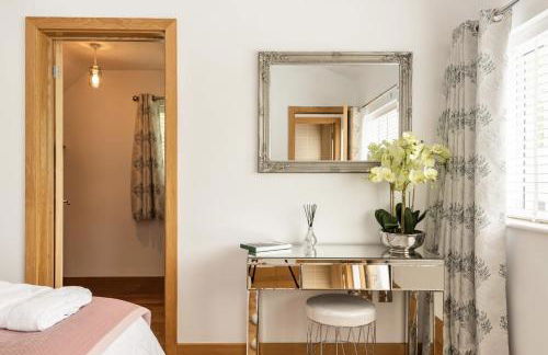 Modern contemporary home in beautiful setting - Foto 73