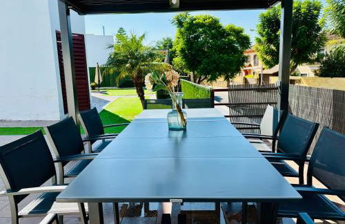 Lux Villa with Year-Round Heated Pool & Game Room - Foto 25