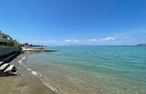 Stunning Beachfront Apartment Strátos - Foto 18