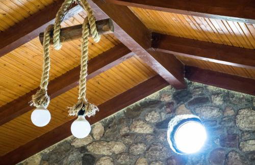 Patras stonehouse with large yard - Πέτρινο σπίτι με αυλή - Foto 4