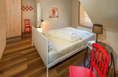 Spacious Ensemble Hecht Right On The Eider River - Photo 26