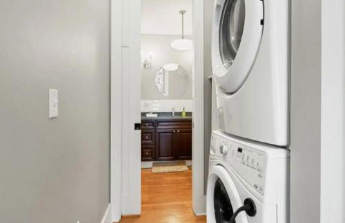 Unit 201 - The Lofts at Church St - Foto 11