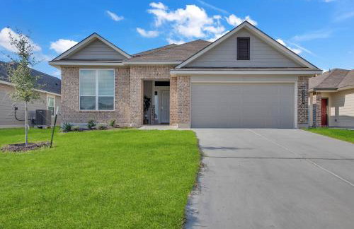 Luxury Retreat in Serene Surroundings, 4 Bedrooms Corporate House, Entire house with full amanities, Convenient location Near Medical Centers and Downtown - Foto 52