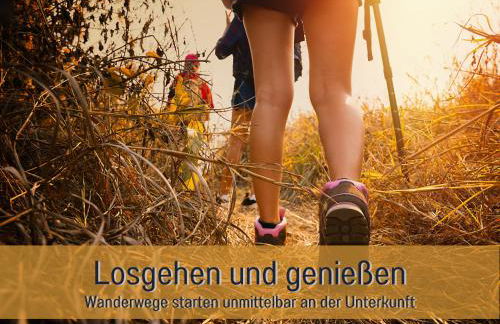 Ferienhaus Höckelheim- 300qm - 3 Wohnungen - 12 Zimmer - bis 18 Gäste - Kleinkinder reisen gratis - für Familien und Gruppen - Küchen mit Spülmaschine Backofen, Mikrowelle - Smart-TV - WLAN - Fußbodenheizung, Klimaanlage & Raffstores - nähe Göttingen - Foto 54