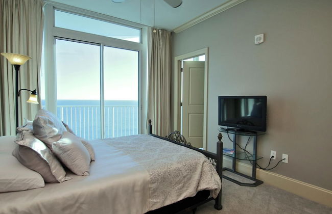 Bel Sole Penthouse 1801 - Photo 1