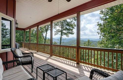 Red Rooster Family Cabin w/Hot Tub+Fire Pit+View - Foto 40