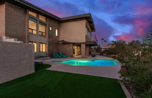 3BR Retreat with Heated Pool, BBQ and Mountain Views - Foto 6