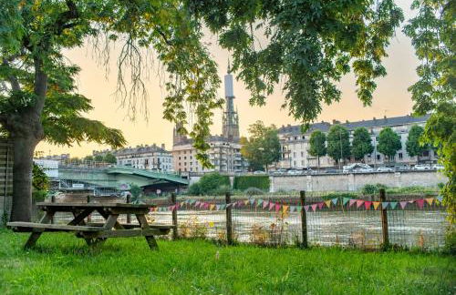 Seine-Front Apt in Stone House with parking and garden, Lacroix Island - Photo 2