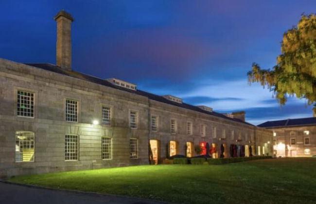 RWY Suite48 - Photo 1