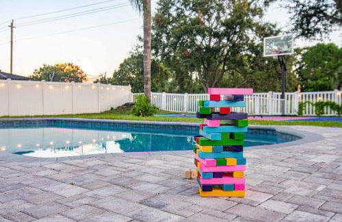 NEW-Heated Pool-Pickleball-Hot Tub-Movie Theater-Game Room-Playset-Basketball-10 Beds - Foto 69