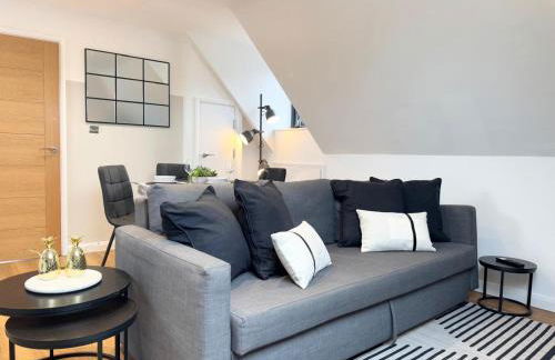 Contemporary 2-Bed Penthouse Central Stay! - Foto 2