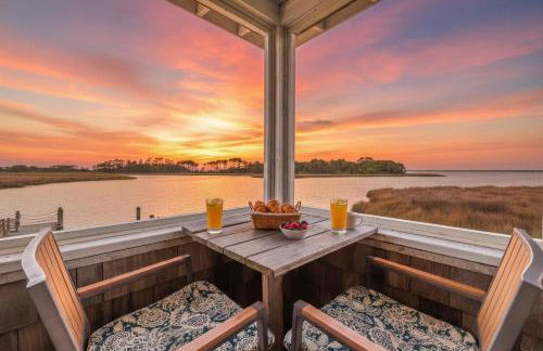 Sawyers Lodge - Historic Soundfront Home, Pool, Hot Tub, Boat Launch, Kayaks, Pets OK, Flex Stays - Foto 39