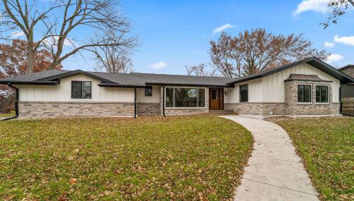 Spacious 5BR Family Home Near ISU & Attractions - Foto 5