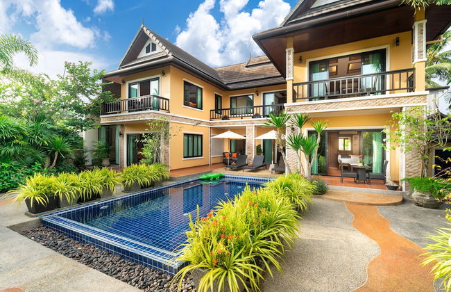 Bright Luxury Villa W Garden Pool & Sauna - Photo 1