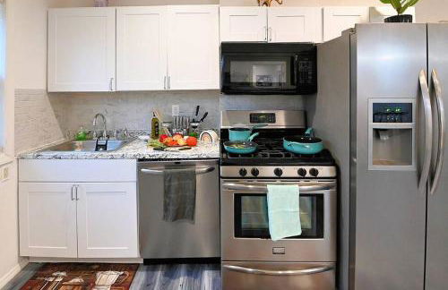 Hidden Gem-1Bedroom with Plenty Free Street Parking - Foto 19