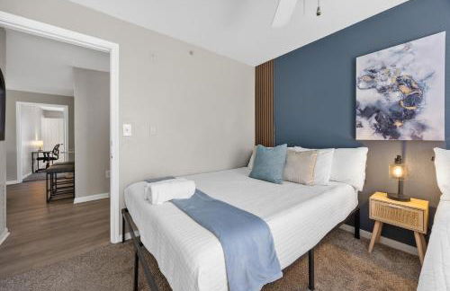 3BR Luxe Oasis near Downtown, Pool, Gym, Bball Crt - Foto 2