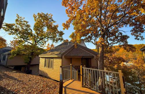 Lakefront Home-3BD25BADockGrillFirepitPool - Foto 8