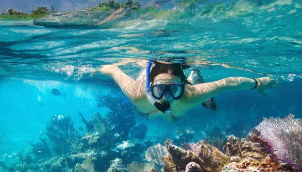 Snorkel en Unawatuna
