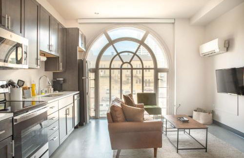 Deer District Studio Apt - One Block from Fiserv & Baird - Foto 1