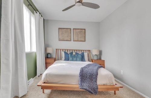 Chic Family Retreat with Game Room backyard with fire pit and minutes to Downtown! - Photo 37