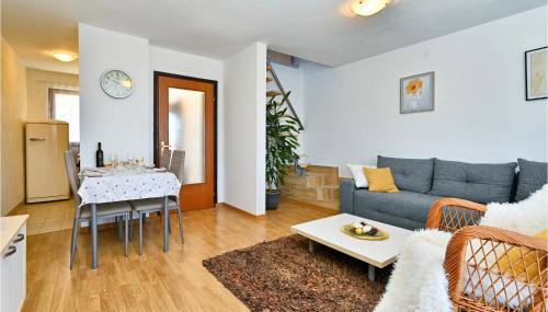 2 Bedroom Amazing Home In Seketin - Foto 3
