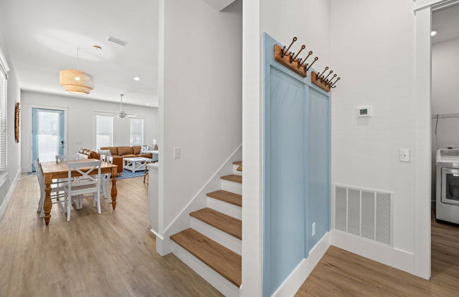 Spectacular 3br 4ba w/ Private Pool, 2 Min Walk to Beach - Sleeps 15! - Foto 34