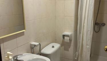 Habitación doble privada en figueres - Foto 5