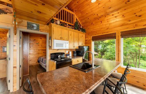 Eagles Nest Cabin with a private hot tub - Foto 9