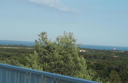JOLIE VILLA dans un endroit paisible, à 3 mn de la Mer et de la Montagne - Foto 4