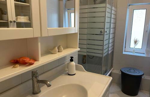 7-24 Self-Check-In - 120qm - 5 rooms - 2 bathrooms - kitchen - free parking - Yihapartment - Foto 12